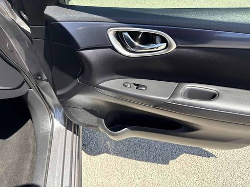 Used 2017 Nissan Sentra SR Turbo FWD image 18