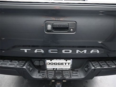 Used 2020 Toyota Tacoma TRD Sport image 14