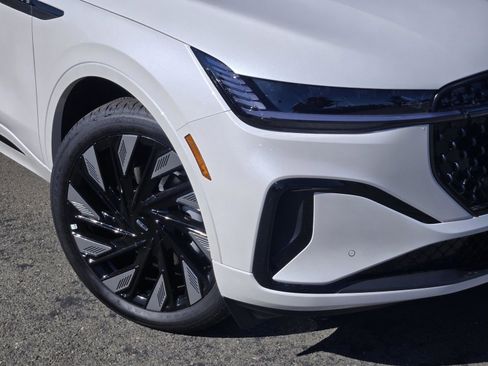 New 2026 Lincoln Nautilus Black Label w/ Jet Appearance Package image 6