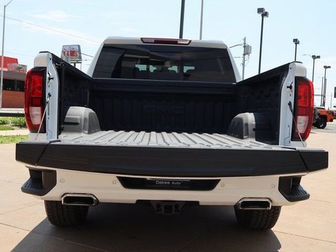Used 2025 GMC Sierra 1500 Elevation w/ Preferred Package AWD/4WD image 19