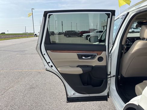 Used 2017 Honda CR-V Touring image 21