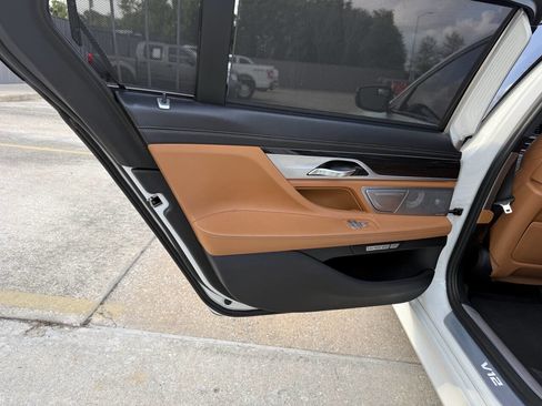 Used 2018 BMW M760i xDrive AWD/4WD image 14