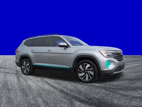 Used 2024 Volkswagen Atlas SE FWD image 2