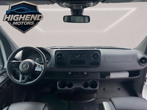 Used 2020 Mercedes-Benz Sprinter 2500 image 19