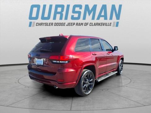 Used 2019 Jeep Grand Cherokee Altitude image 3