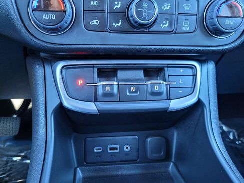 Used 2024 GMC Terrain SLE w/ Driver Convenience Package AWD/4WD image 25