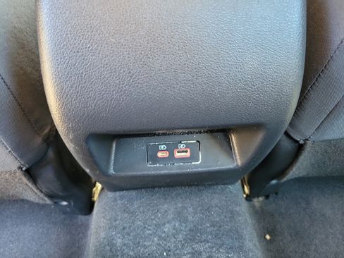 Used 2025 Nissan Altima 2.5 SV FWD image 10