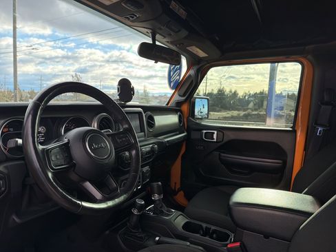 Used 2021 Jeep Wrangler Sport S image 20