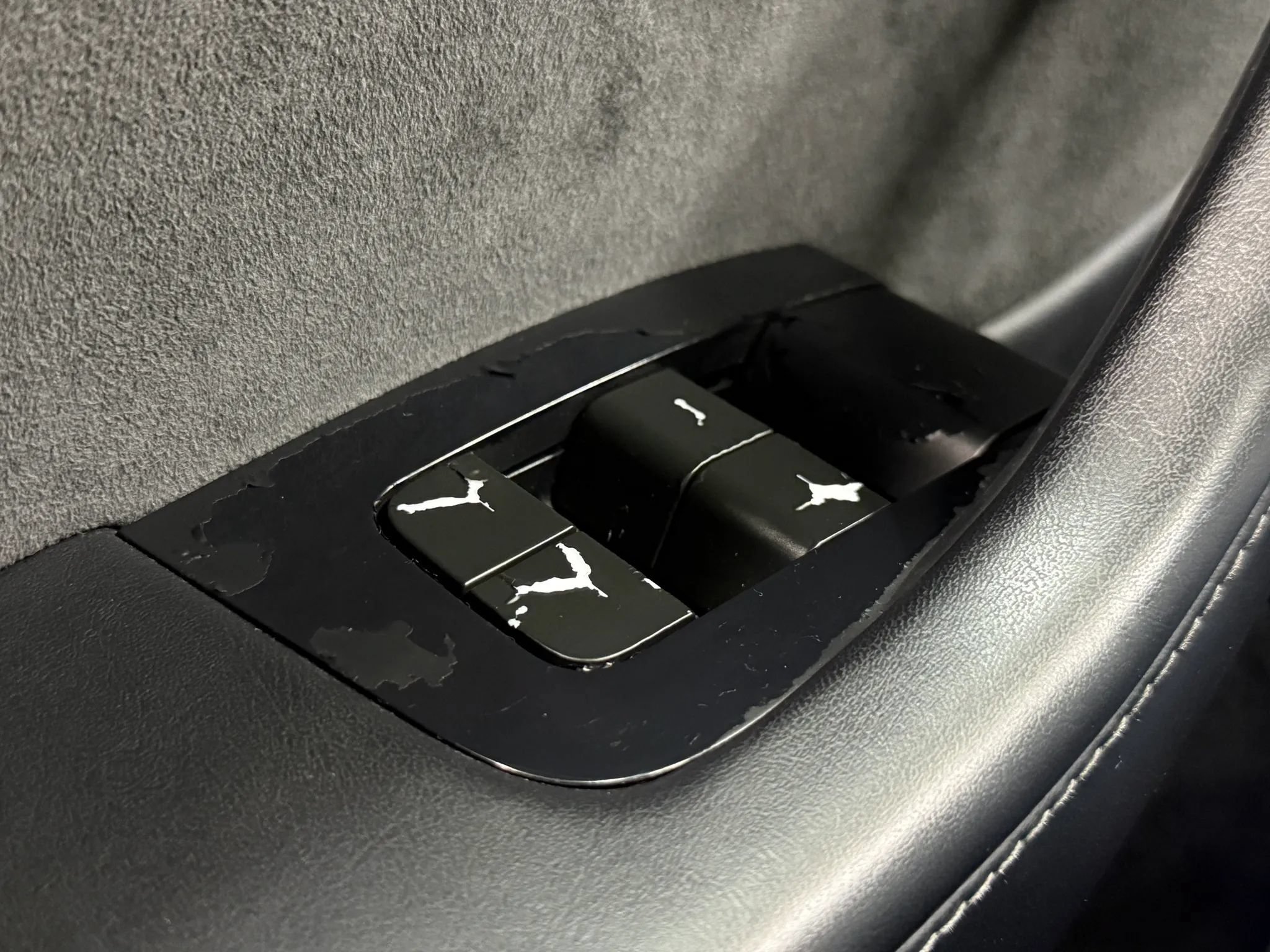 Used 2024 Tesla Model Y Long Range AWD/4WD image 24