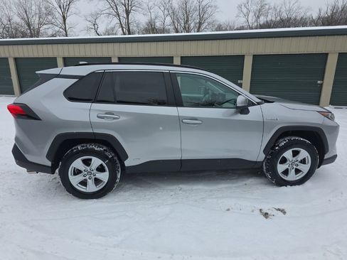 Certified 2021 Toyota RAV4 XLE w/ Convenience Package image 7