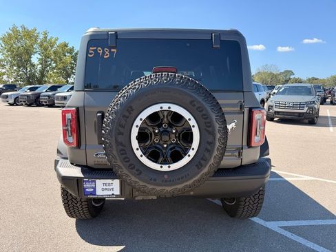 New 2025 Ford Bronco Badlands w/ Matte Film Protection Package AWD/4WD image 7