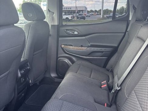 Used 2018 GMC Acadia SLE AWD/4WD image 6