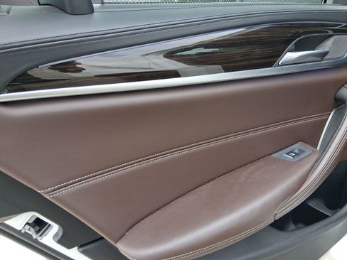 Used 2019 BMW M550i xDrive image 28