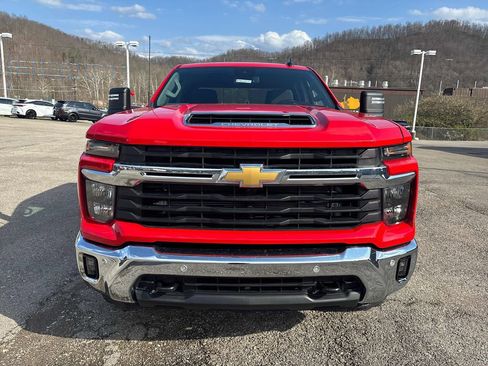 Used 2025 Chevrolet Silverado 2500 LT w/ Safety Package image 8