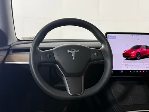Used 2025 Tesla Model Y Long Range image 20