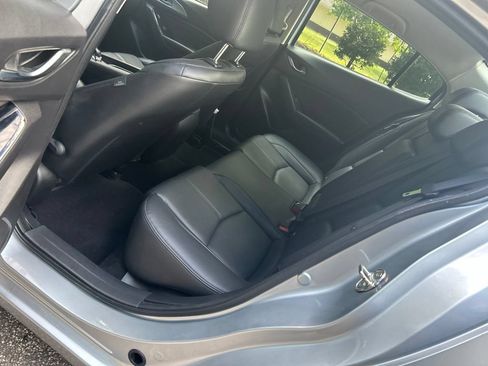 Used 2018 MAZDA MAZDA3 Touring FWD image 26