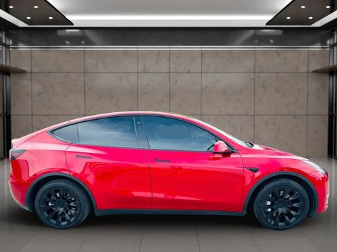 Used 2021 Tesla Model Y Long Range AWD/4WD image 2