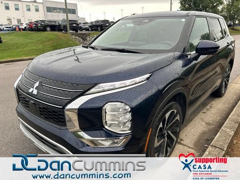 Used 2024 Mitsubishi Outlander SE FWD image 1