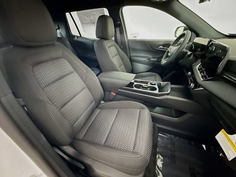 New 2026 Chevrolet Equinox LT w/ Safety and Technology Package AWD/4WD image 28