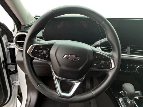 Used 2025 Chevrolet Trax ACTIV w/ Driver Confidence Package FWD image 14