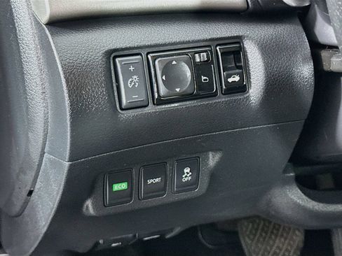 Used 2015 Nissan Sentra SV FWD image 10