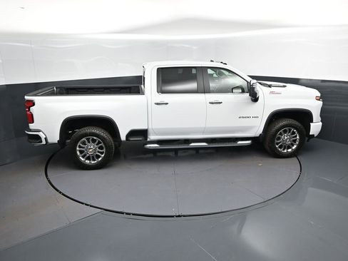 New 2026 Chevrolet Silverado 2500 LT w/ Z71 Chrome Sport Edition AWD/4WD image 39