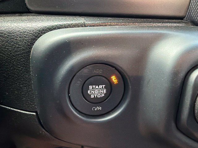 Used 2019 Jeep Wrangler Unlimited Rubicon AWD/4WD image 12