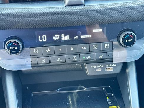 New 2026 Subaru Outback Premium image 18