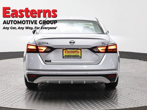 Used 2022 Nissan Altima 2.5 SV FWD image 6
