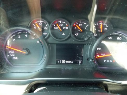 Used 2020 Chevrolet Silverado 1500 Custom w/ Custom Value Package AWD/4WD image 12