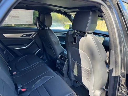 New 2026 Jaguar F-PACE R-Dynamic S image 18