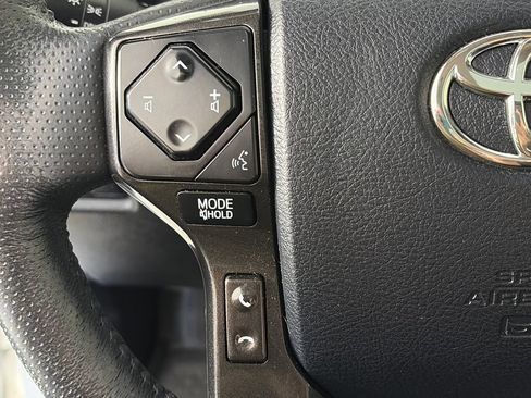 Used 2023 Toyota 4Runner TRD Off-Road Premium w/ Moonroof Package AWD/4WD image 17