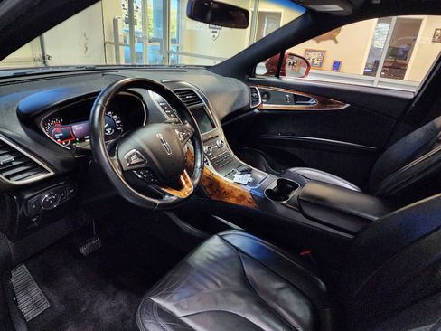 Used 2016 Lincoln MKX Select w/ Select Plus Package image 16