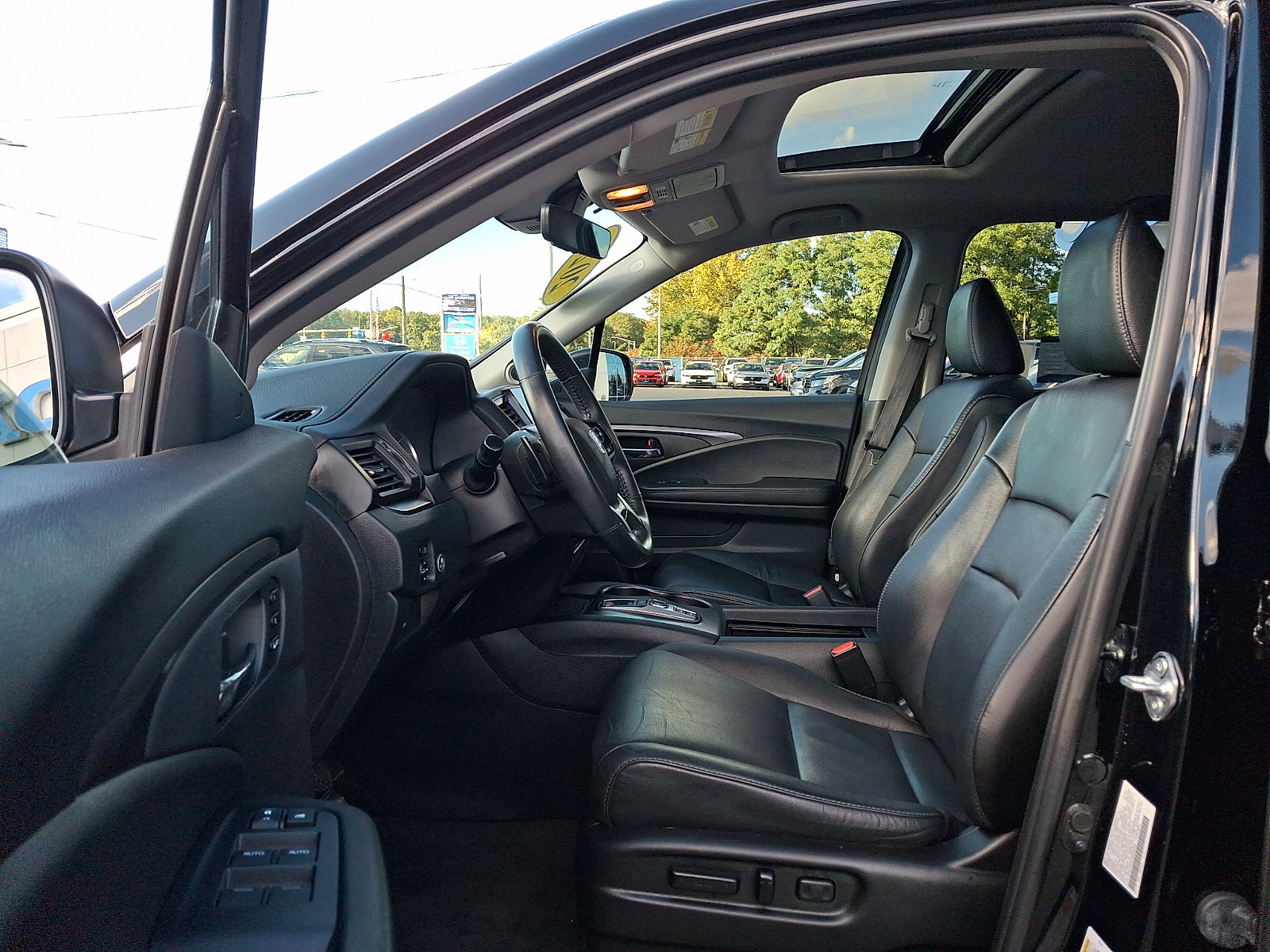 Used 2022 Honda Pilot Special Edition image 15