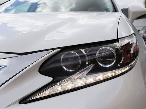 Used 2016 Lexus ES 350 w/ Luxury Package w/Wood Trim FWD image 31