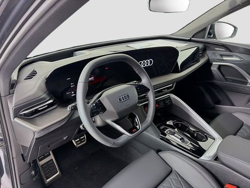 New 2025 Audi SQ5 Premium Plus image 9