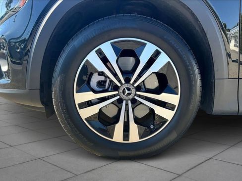 Used 2025 Mercedes-Benz GLB 250 image 10