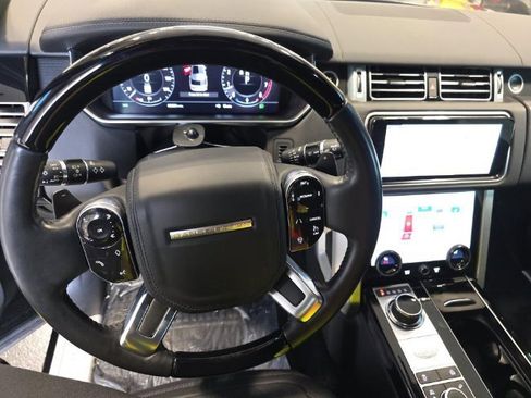 Used 2021 Land Rover Range Rover P525 Westminster Edition image 3