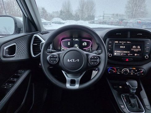 Certified 2023 Kia Soul LX w/ LX Technology Package image 19