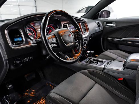 Used 2021 Dodge Charger SXT w/ Blacktop Package image 3