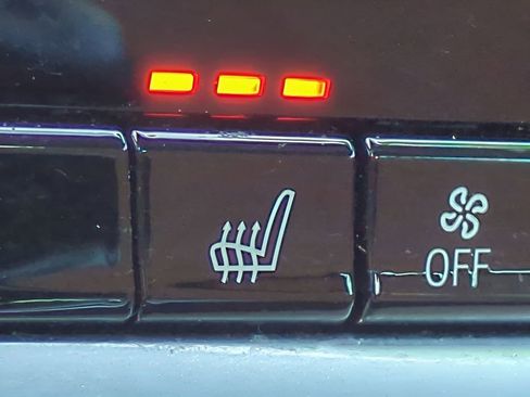 Used 2023 BMW 540i w/ Premium Package image 23