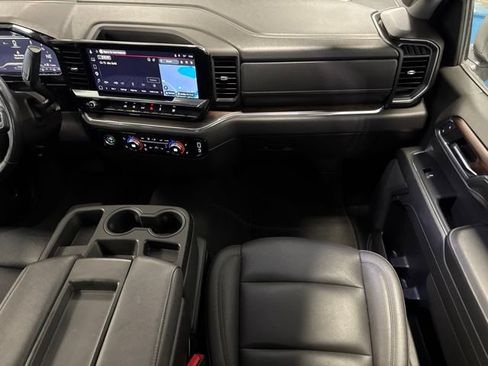 Used 2024 GMC Sierra 1500 SLT AWD/4WD image 16