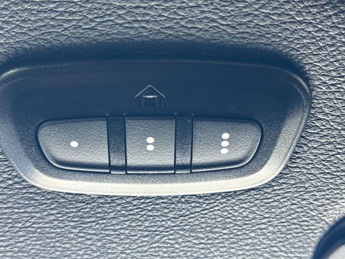 Used 2024 Jeep Wrangler Unlimited Rubicon w/ Technology Group image 30