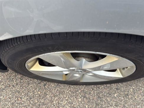 Used 2013 Hyundai Elantra GLS w/ Preferred Pkg FWD image 17