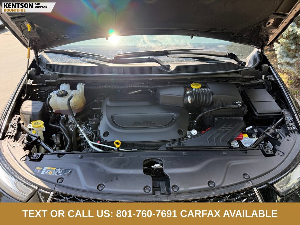 Used 2026 Chrysler Pacifica Limited FWD image 40