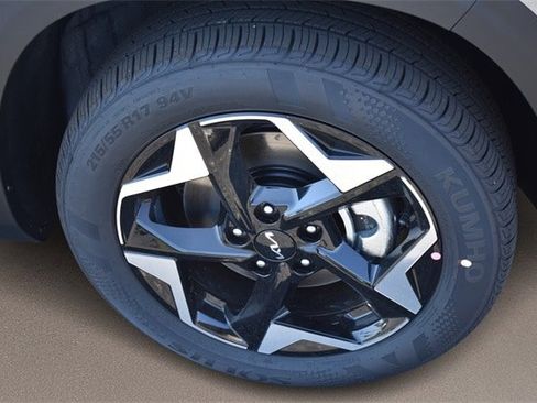 New 2026 Kia Seltos S image 11