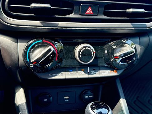 Used 2023 Hyundai Kona SEL image 15