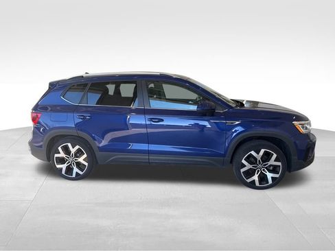 Used 2023 Volkswagen Taos SEL image 8