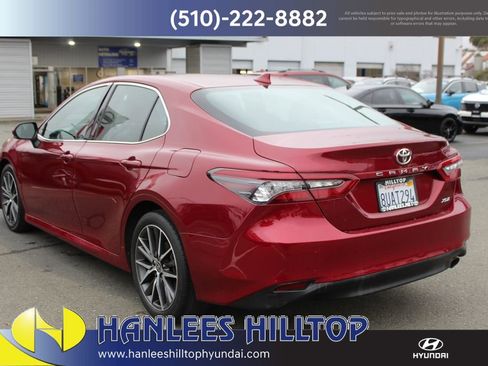 Used 2021 Toyota Camry XLE w/ Carpet Mat Package (TMS) image 9