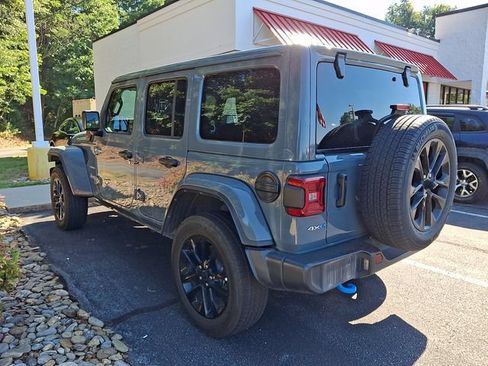 Used 2024 Jeep Wrangler Unlimited Sahara AWD/4WD image 9